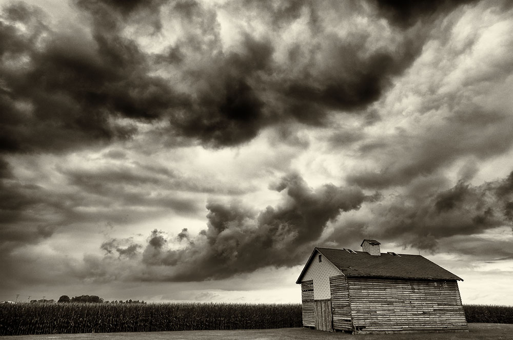 barn storm, clouds